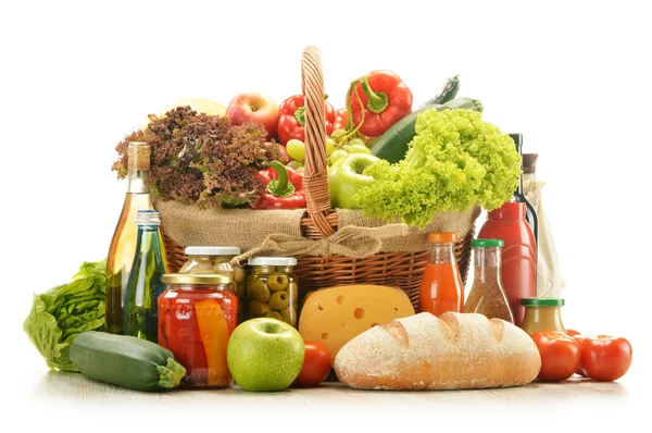 Zusammensetzung mit Lebensmittelprodukten im Warenkorb — Stockfoto