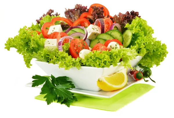 Beyaz izole kase sebze salatası — Stok fotoğraf