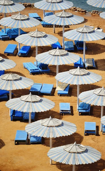 Se stranden under varm sommardag — Stockfoto
