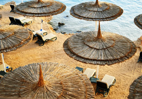 Ver praia durante o dia quente de verão — Fotografia de Stock