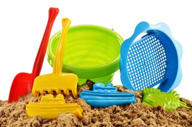 sandpit ve bir plajda çalıştırmak için plastik çocuk oyuncakları