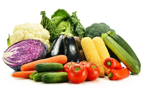 Komposition mit einer Vielfalt an frischem, rohem Bio-Gemüse — Stockfoto