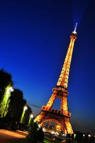 밤에 파리, 프랑스의 에펠 탑 — 스톡 사진
