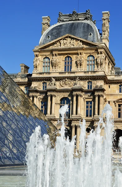 Louvre Museum in Paris, France — Stock Photo, Image