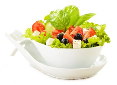 beyaz izole kase sebze salatası