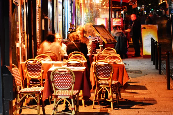 Lateinisches Viertel von Paris bei Nacht — Stockfoto