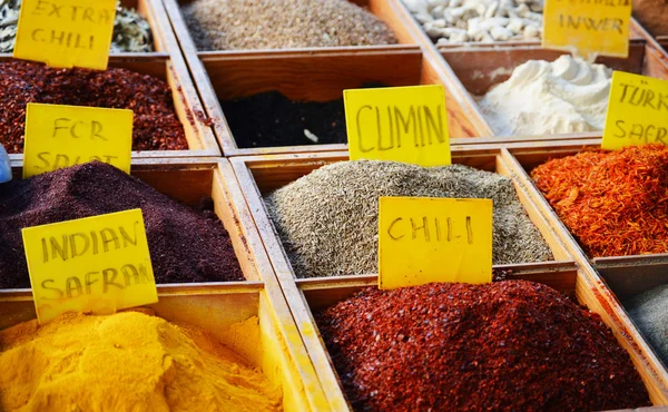 Mängd kryddor i butiken — Stockfoto