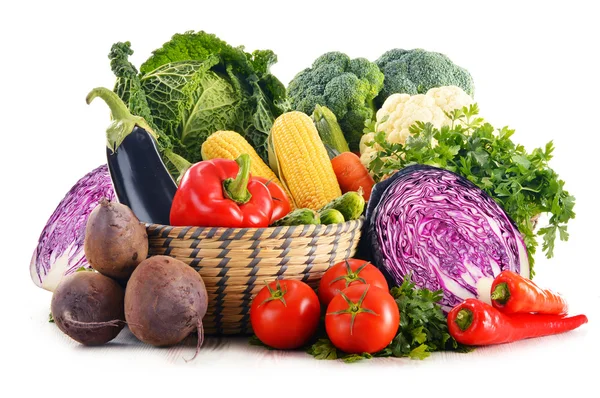 Komposition mit einer Vielfalt an frischem, rohem Bio-Gemüse — Stockfoto