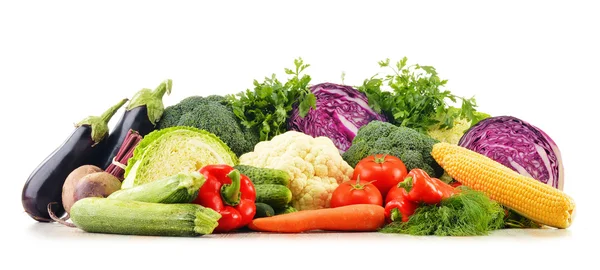 Komposisi dengan berbagai sayuran organik segar — Stok Foto