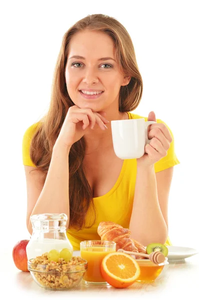 Mujer joven desayunando. Dieta equilibrada —  Fotos de Stock