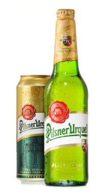 şişe ve kutu üzerinde beyaz izole pilsner urquell bira