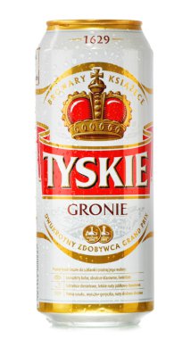 kutu üzerinde beyaz izole tyskie bira