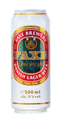 kutu üzerinde beyaz izole faxe bira