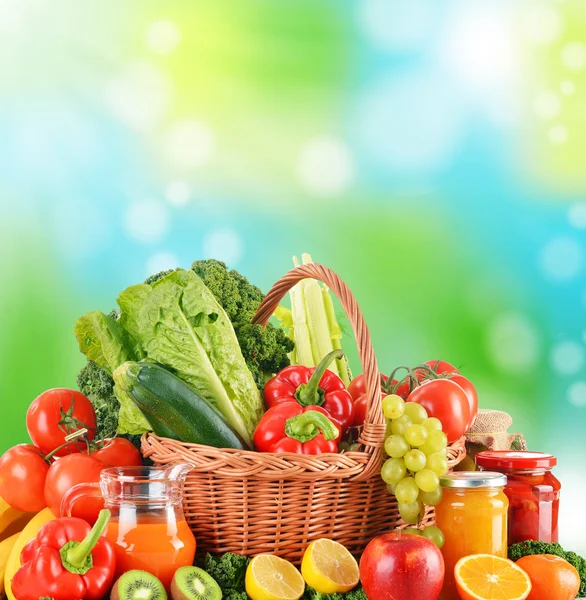 Dieta equilibrata a base di verdure biologiche crude — Foto Stock