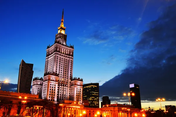 Palacio de Cultura y Ciencia en Varsovia, Polonia — Foto de Stock