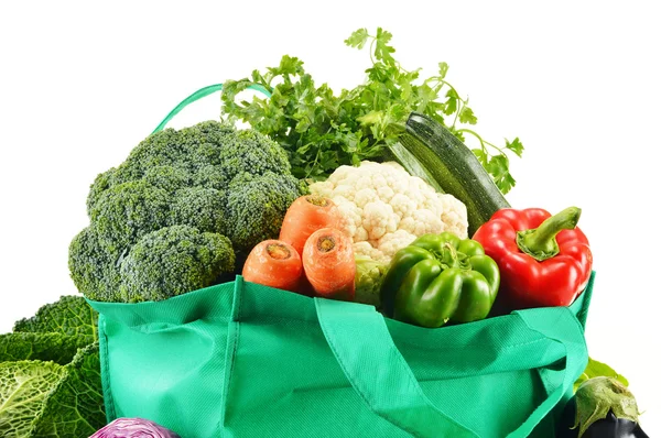 Sokféle friss biozöldségek bevásárlótáska — Stock Fotó