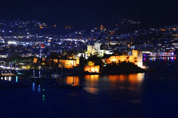 Vista do porto de Bodrum à noite. Riviera turca — Fotografia de Stock