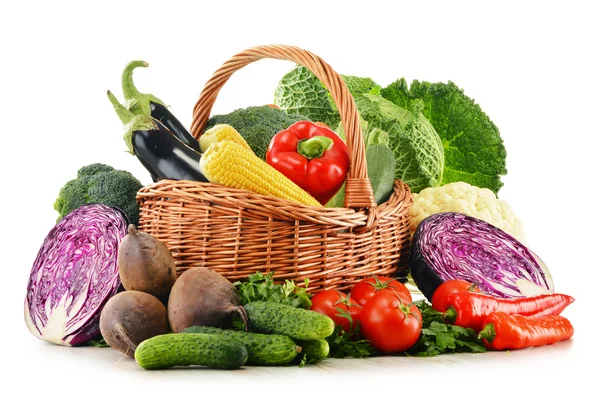 Sammansättning med mängd färska råa ekologiska grönsaker — Stockfoto