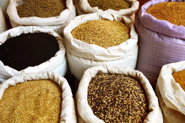 Comida de grãos e especiarias em Arábica — Fotografia de Stock