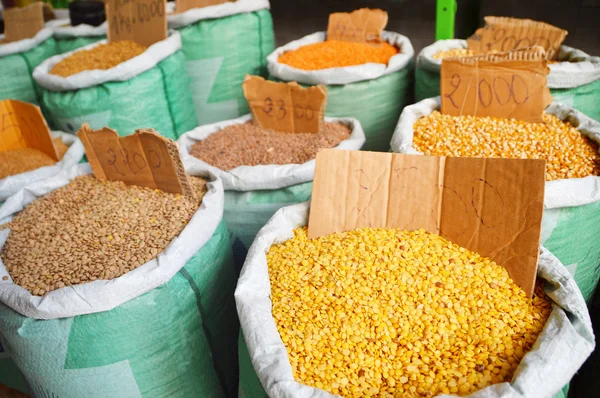 Grain food and spices in Arabic store — Stock Photo, Image