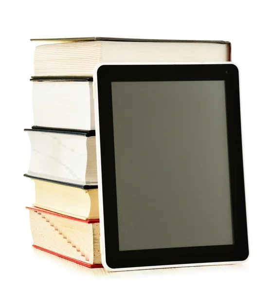 Komposition mit Büchern und Tablet-Computer isoliert auf weiß — Stockfoto