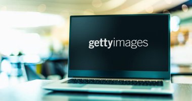 POZNAN, POL - 1 Mayıs 2021: Getty Images 'ın logosunu gösteren dizüstü bilgisayar, merkezi Seattle, Washington' da bulunan bir İngiliz-Amerikan görsel medya şirketi