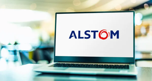 Poznan Pol Mei 2021 Laptopcomputer Met Logo Van Alstom Een — Stockfoto