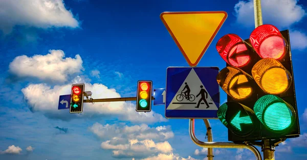 Traffic Lights Urban Intersection — Stock Photo, Image