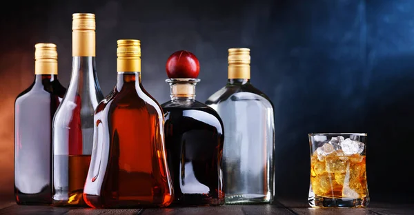 Composição Com Garrafas Bebidas Alcoólicas Variadas — Fotografia de Stock