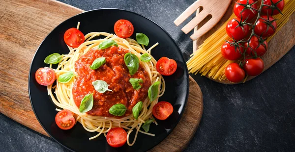 Composición Con Plato Espaguetis Boloñés — Foto de Stock