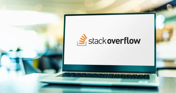 Poznan Pol May 2021 Laptop Computer Displaying Logo Stack Overflow — Stock Photo, Image