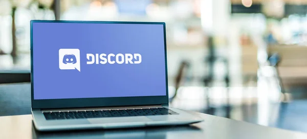 Poznan Pol Apr 2021 Laptop Computer Displaying Logo Discord Voip — Stock Photo, Image