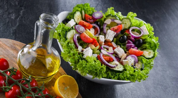 Composição Com Uma Tigela Salada Vegetal Dieta Equilibrada — Fotografia de Stock