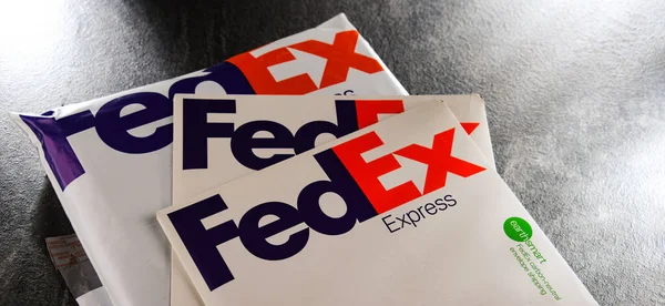 Poznan Pol Dec 2021 Buste Fedex Una Multinazionale Americana Servizi — Foto Stock