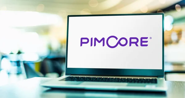Poznan Pol Dic 2021 Computadora Portátil Que Muestra Logotipo Pimcore — Foto de Stock