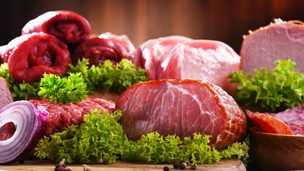 Composizione Con Prodotti Base Carne Assortiti — Foto Stock