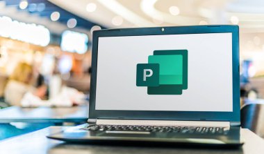 POZNAN, POL - APR 28, 2020: Microsoft tarafından geliştirilen Office aile yazılımı ve hizmetlerinin bir parçası olan Microsoft Publisher masaüstü yayıncılık uygulamasının logosu