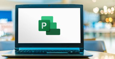 POZNAN, POL - JUL 25, 2020: Microsoft tarafından geliştirilen ve satılan bir proje yönetimi yazılım ürünü olan Microsoft Project 'in logosu
