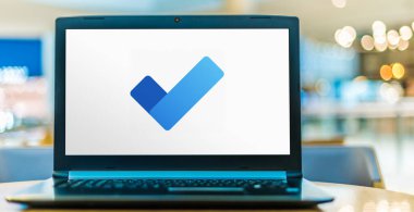POZNAN, POL - 25 JUL 2020: Microsoft To Do 'nun laptop görüntüleme logosu, bulut tabanlı görev yönetimi uygulaması