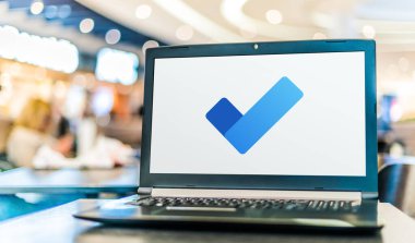 POZNAN, POL - 25 JUL 2020: Microsoft To Do 'nun laptop görüntüleme logosu, bulut tabanlı görev yönetimi uygulaması