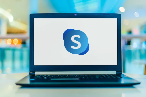 Poznan Pol Feb 2020 Skype Business Server Logóját Megjelenítő Laptop — Stock Fotó