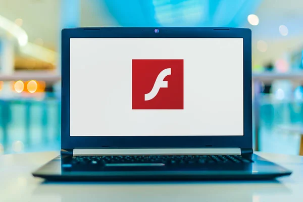 Познан Пол Феб 2020 Портативный Компьютер Логотипом Adobe Flash Устаревшей — стоковое фото