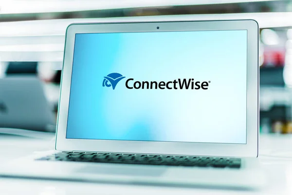 Poznan Pol Mar 2021 Laptop Komputer Wyświetlający Logo Connectwise Programisty — Zdjęcie stockowe