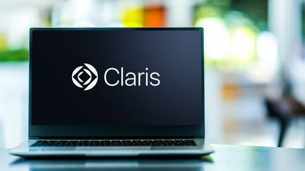 Poznan Pol Mar 2021 Laptopcomputer Met Logo Van Claris International — Stockfoto