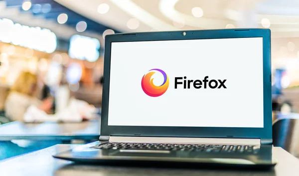 Poznan Pol 2021年1月6日 Firefoxのロゴが表示されるノートパソコン 無料でオープンソースのWebブラウザ — ストック写真