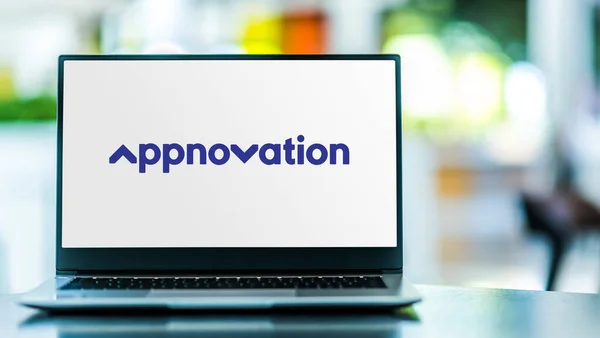 Poznan Pol Jun 2021 Laptop Computer Met Logo Van Appnovation — Stockfoto