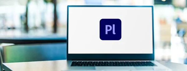 Poznan Pol Nov 2020 Ноутбук Компьютер Логотипом Adobe Prelude Инструмент — стоковое фото