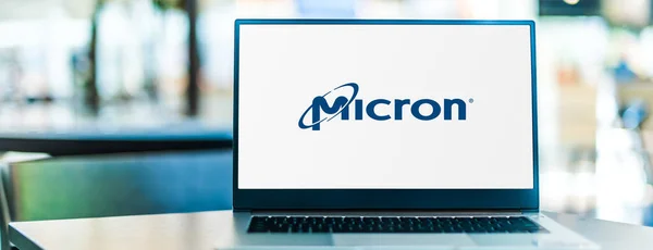 Poznan Pol Nov 2020 Computer Portatile Che Visualizza Logo Micron — Foto Stock