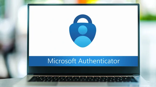 Poznan Pol Nov 2021 Ordinateur Portable Affichant Logo Microsoft Authenticator — Photo