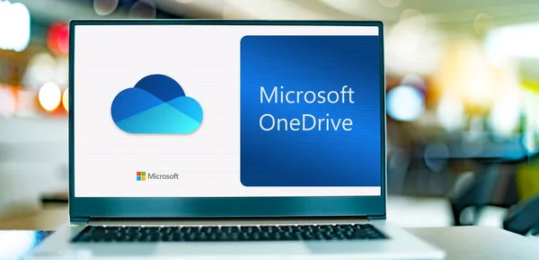 Poznan Pol Dec 2021 Laptop Computer Displaying Logo Microsoft Onedrive — Foto Stock